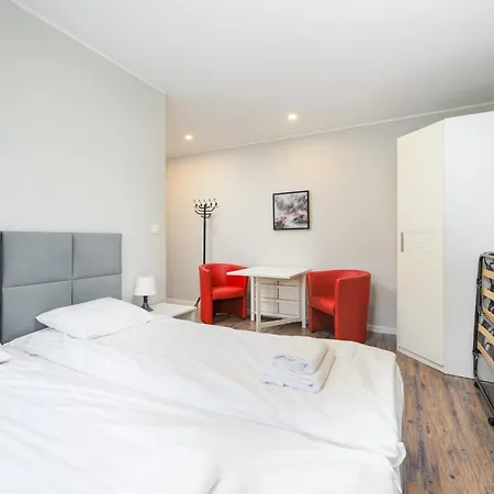 3 Maja 32b -b By Homeprime Apartament *