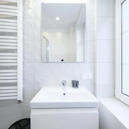 3 Maja 32b -b By Homeprime Апартаменти *